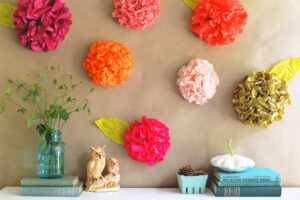 Colorful summer design tissue paper flowers that are a great summer decor idea