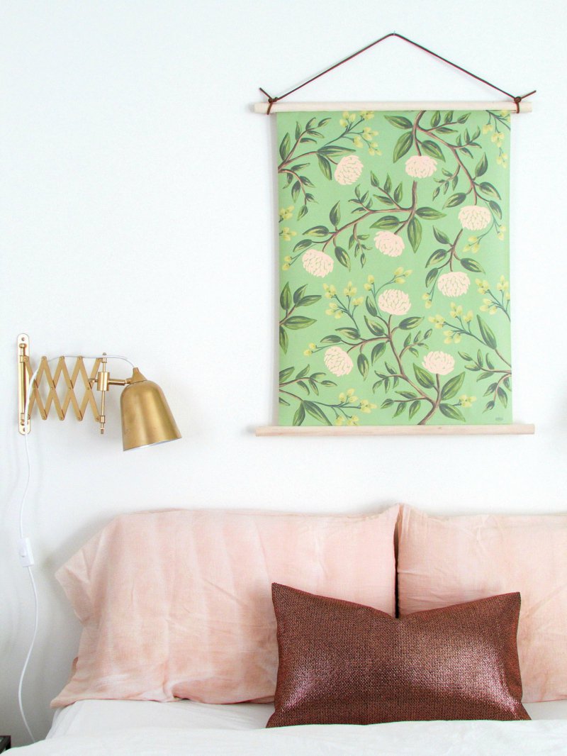 Pull-down Style Botanical Wall Hanging